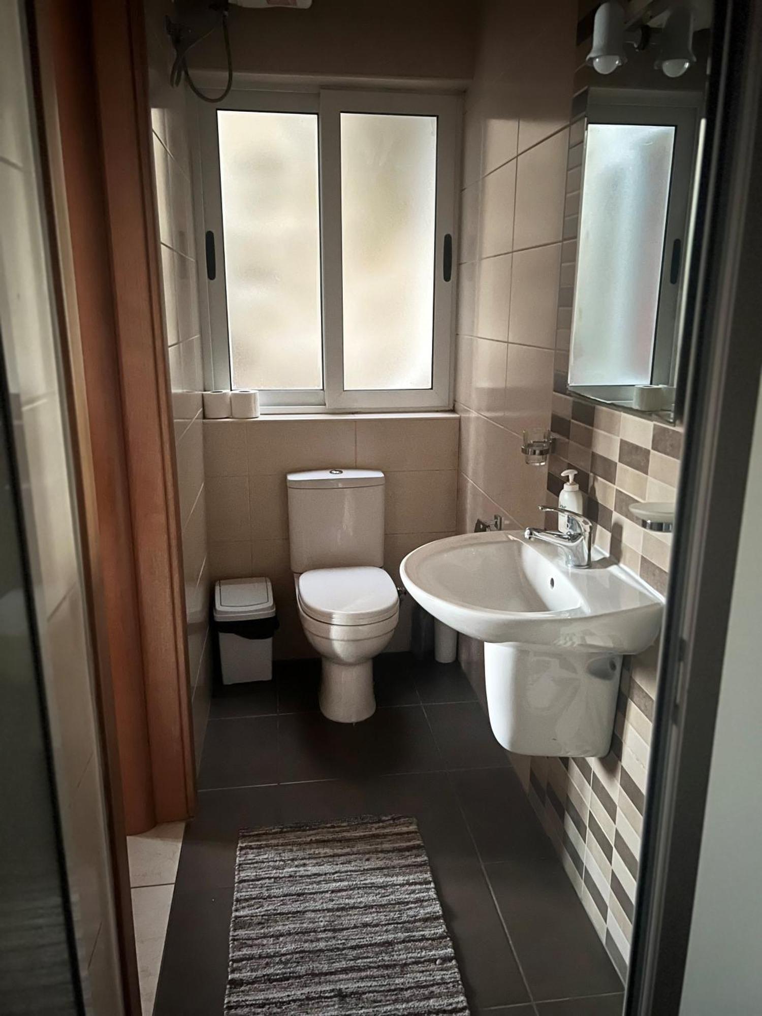 Twenty Antika Appartement *