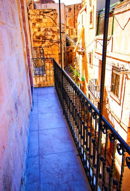 Twenty Antika Appartement